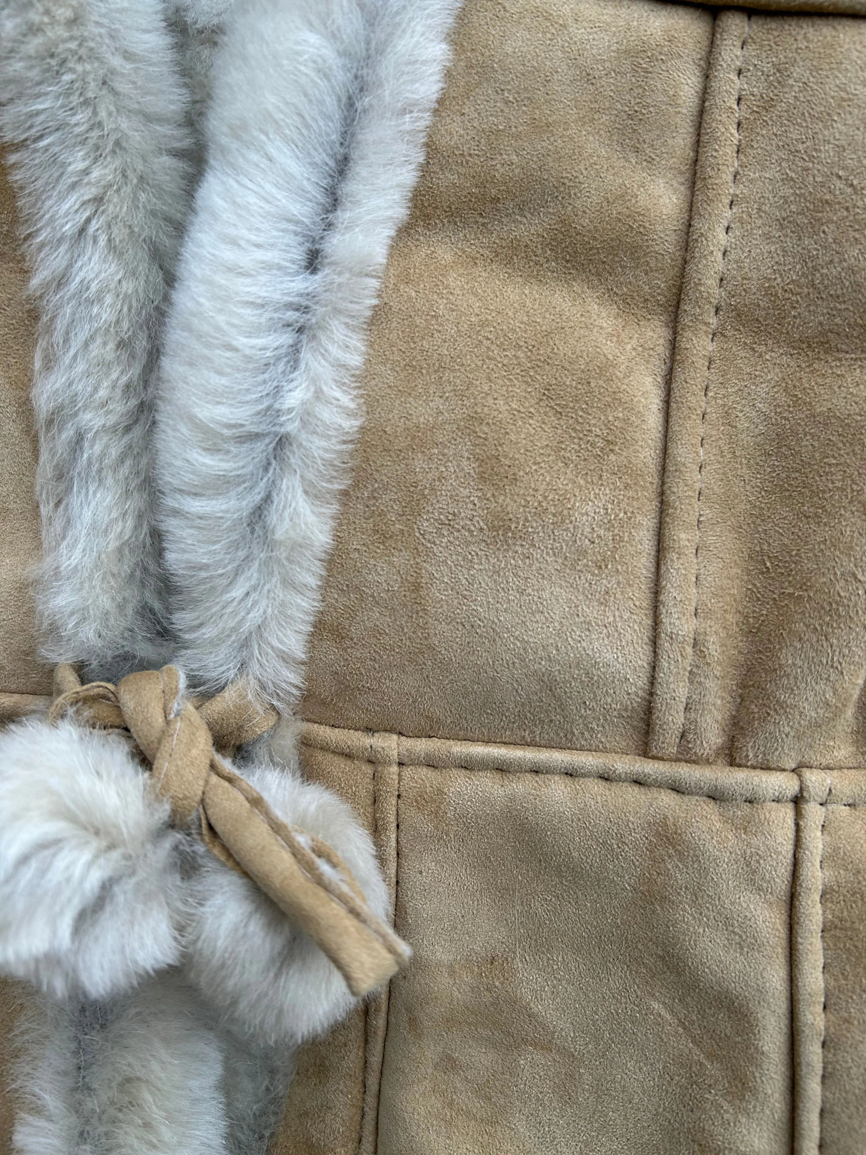 80s beige sheepskin gilet 4-5y (104-110cm)