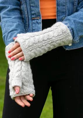 Aran Cable Handwarmers | Oatmeal