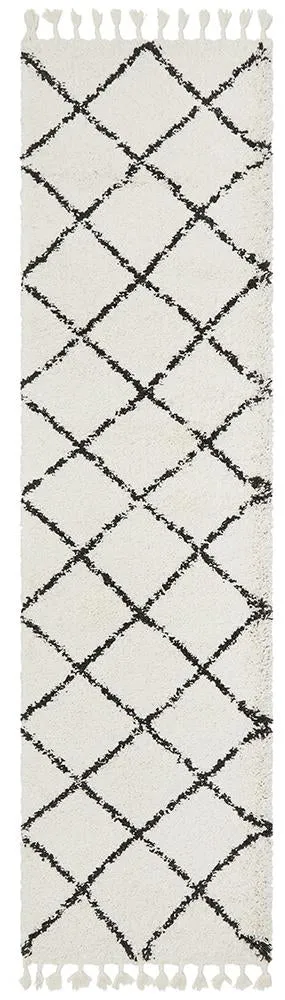 Bella Black & Cream Fringed Rug