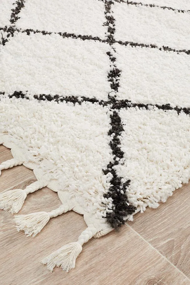 Bella Black & Cream Fringed Runner Rug