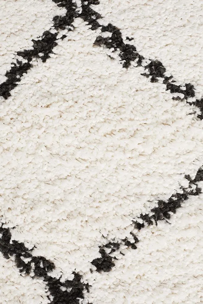 Bella Black & Cream Fringed Runner Rug