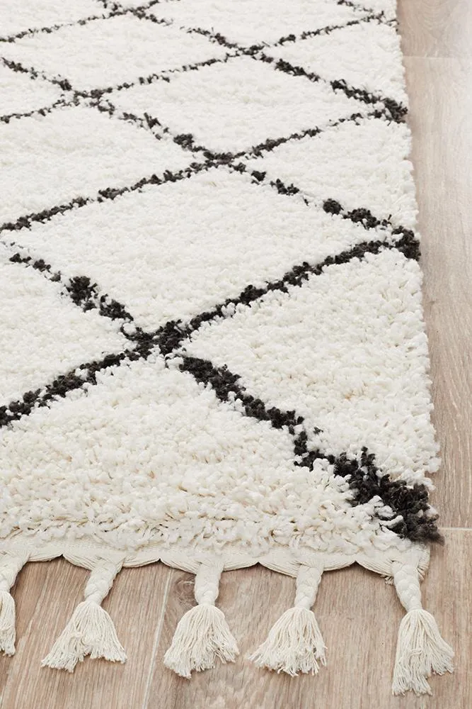 Bella Black & Cream Fringed Runner Rug