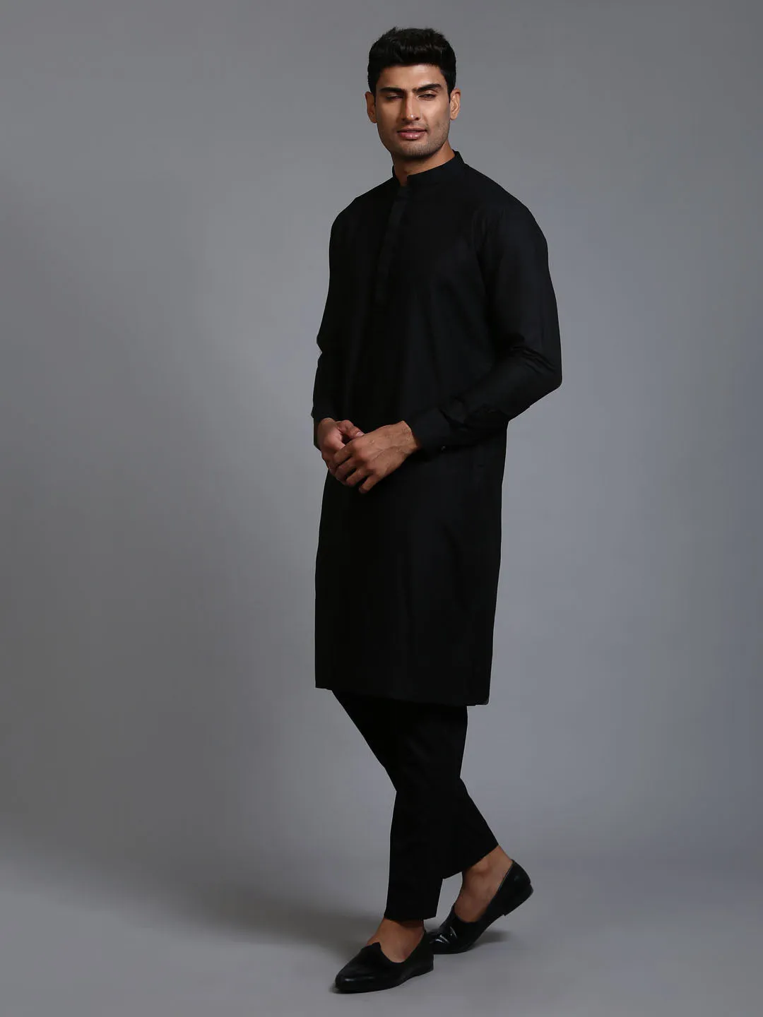 Jashvi Men's Black Cotton Blend Kurta and Pant Set