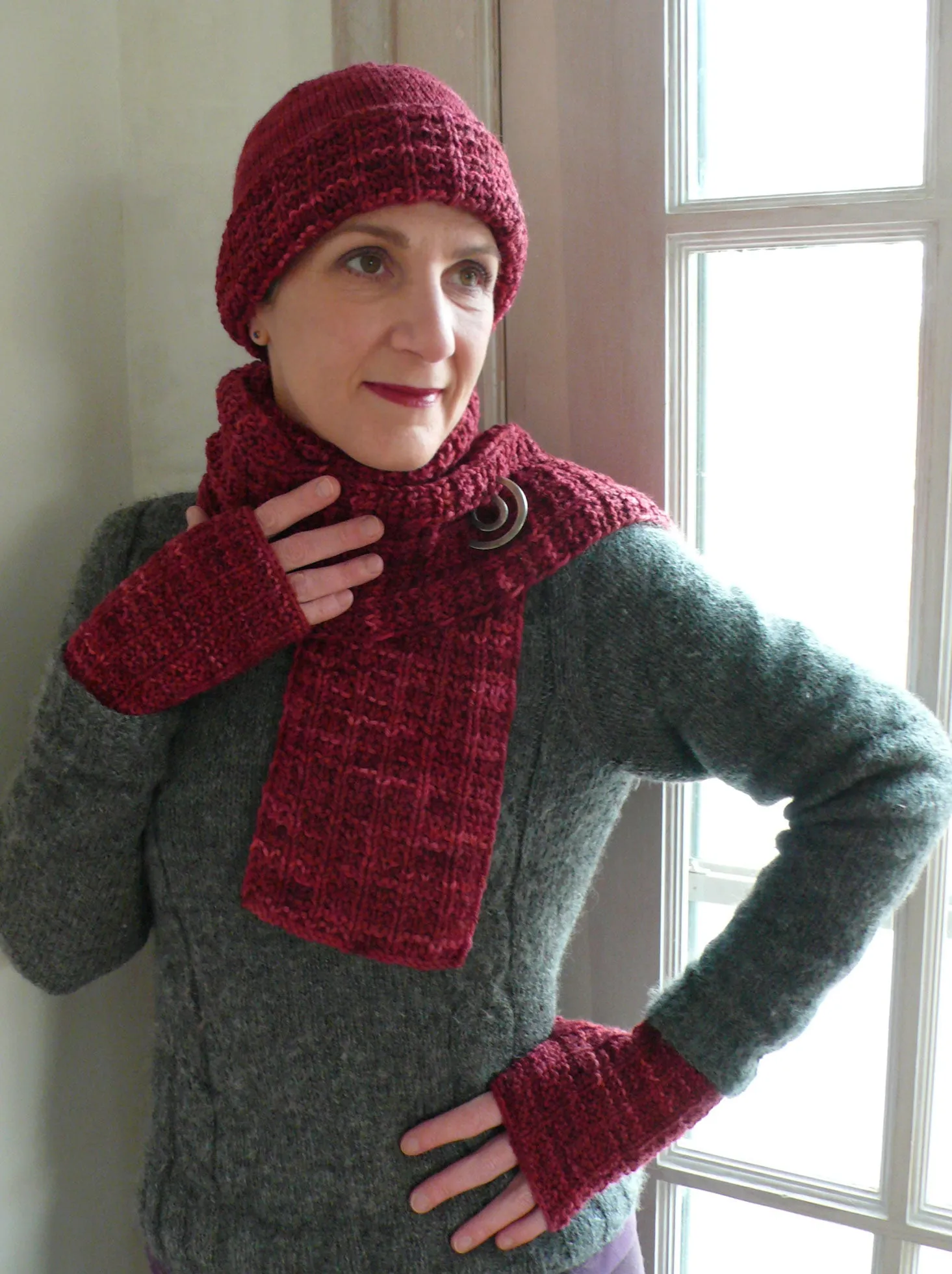 Matterhorn Mitts, Hat, and Scarf Set <br/><small>knitting pattern</small>